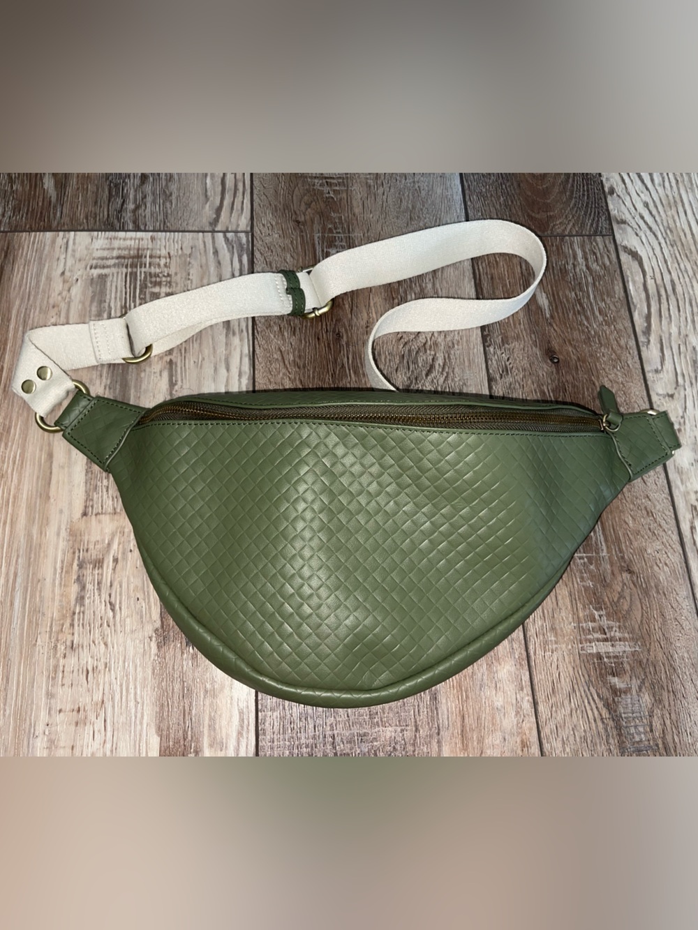 The Tatum by Andar - Leather Crossbody Bag Green